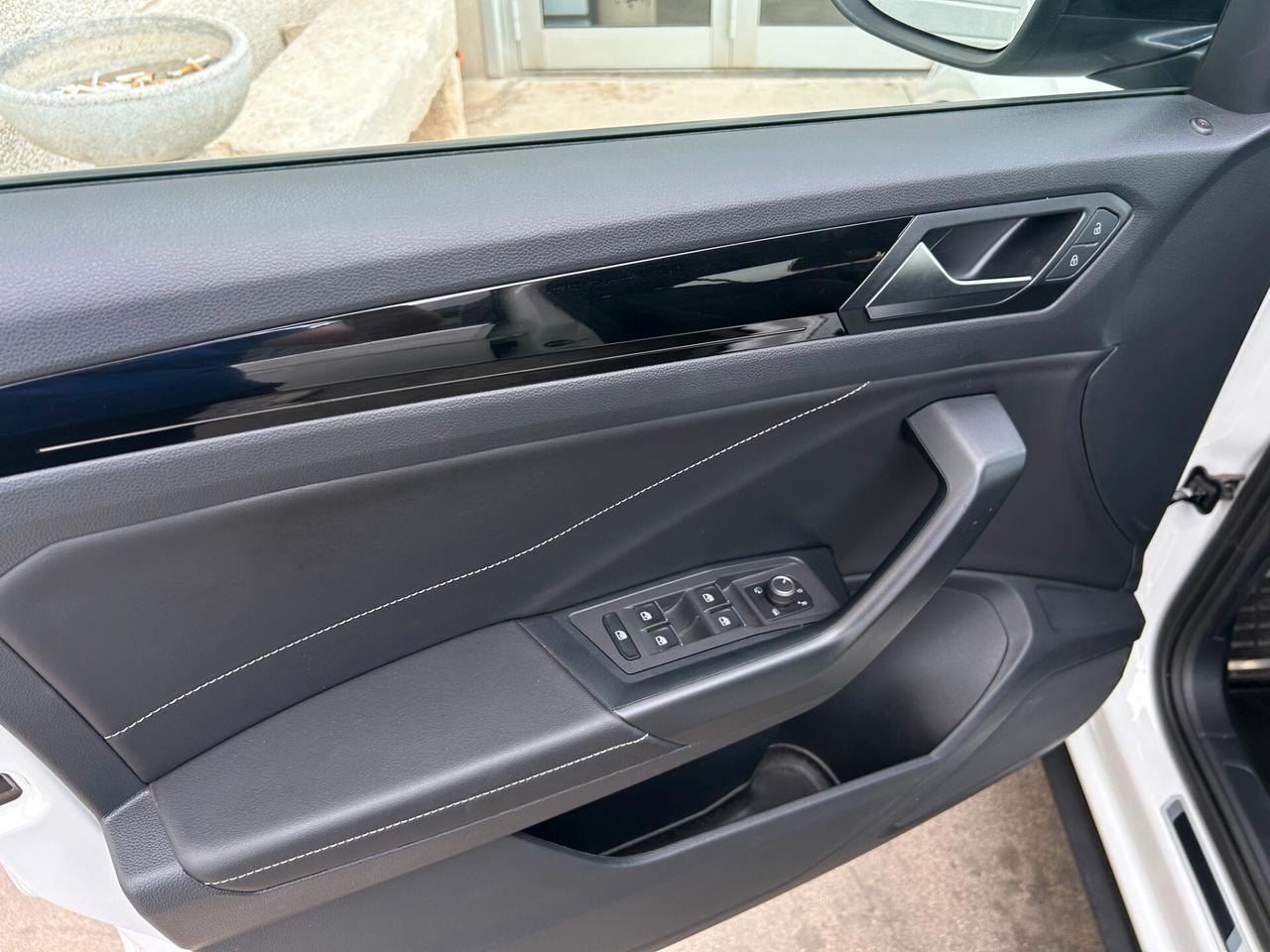 Volkswagen T-Roc 1.5 TSI ACT DSG R-Line