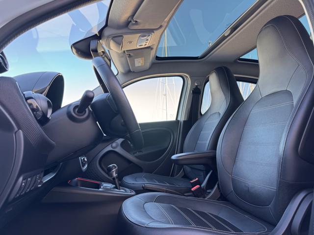 SMART ForFour EQ EDITION ONE PACK BRABUS+PELLE+TETTO+RCAM