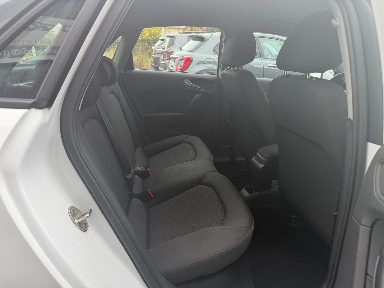 Audi A1 1.6 BICOLORE METAL PLUS