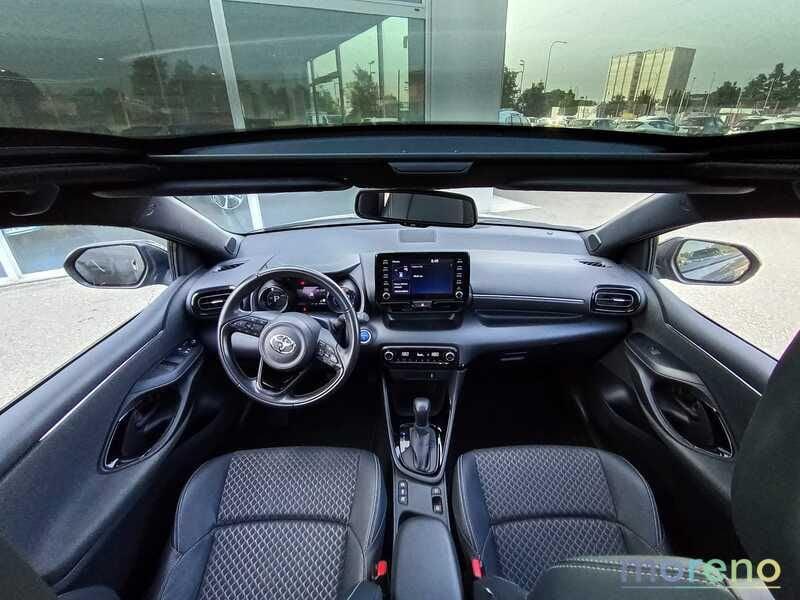 Toyota Yaris 1.5 hybrid Lounge