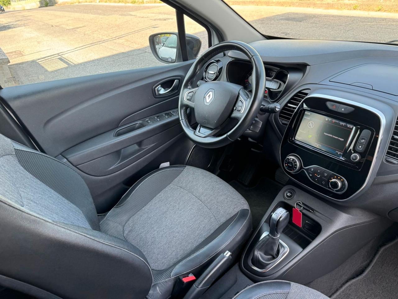 Renault Captur dCi 8V 90 CV EDC Initiale Paris