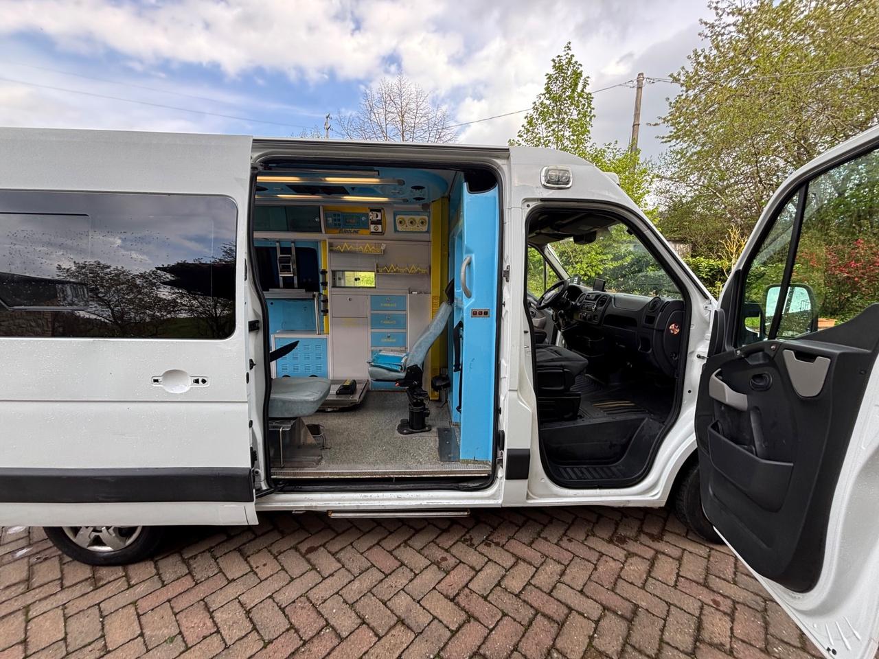 Renault Master T35 2.3 dCi/125