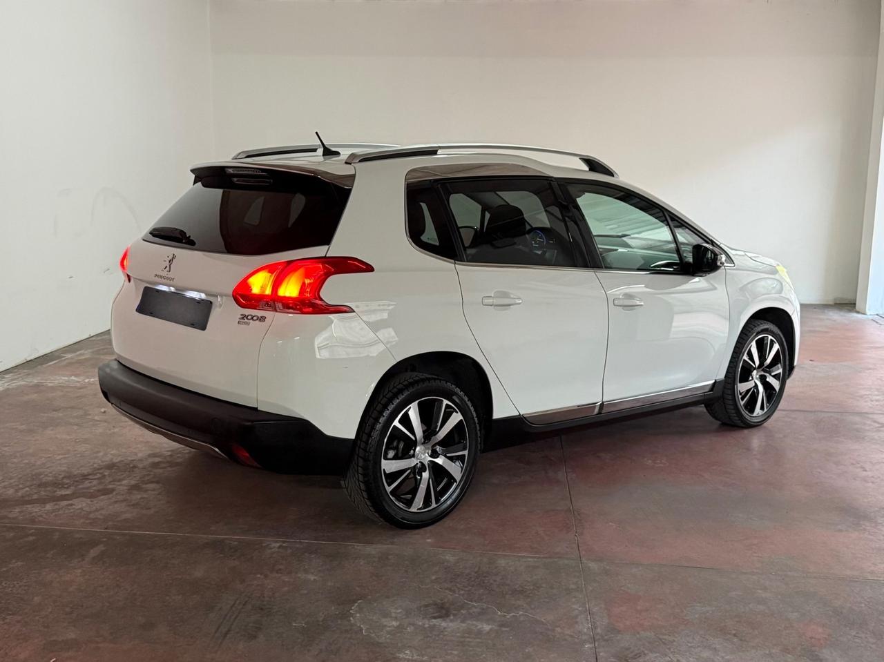 Peugeot 2008 1.6 e-HDi 92 CV Stop&Start Allure