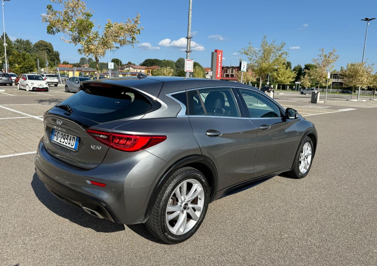 Infiniti Q30 1.5 diesel 109Cv DCT Automatik*Navi*Panorama