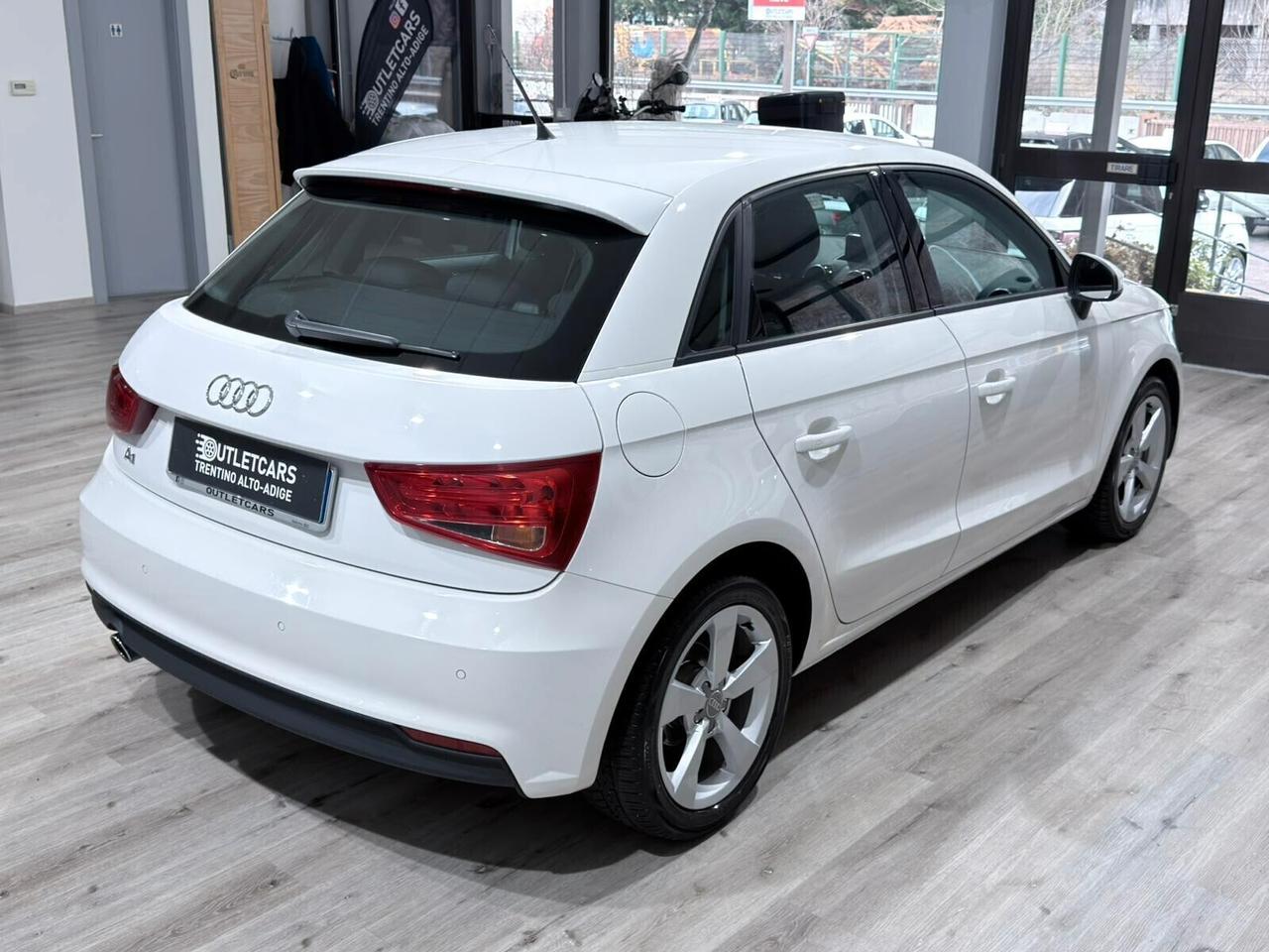 AUDI A1 SPORTBACK 1.4TDI 90cv ULTRA 2015 99.000km