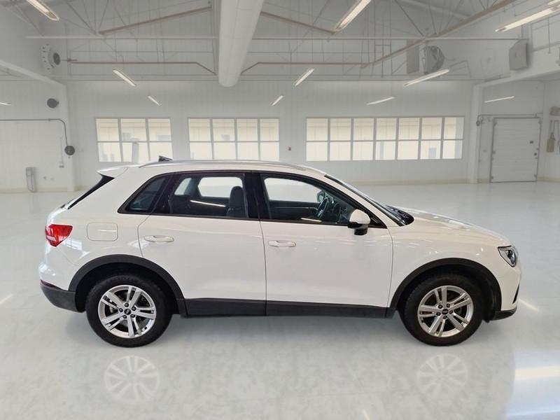 AUDI Q3 35 TDI quattro S tronic Business