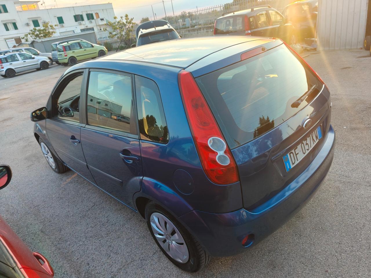 Ford Fiesta 1.4 TDCi 5p plus cambio automatico