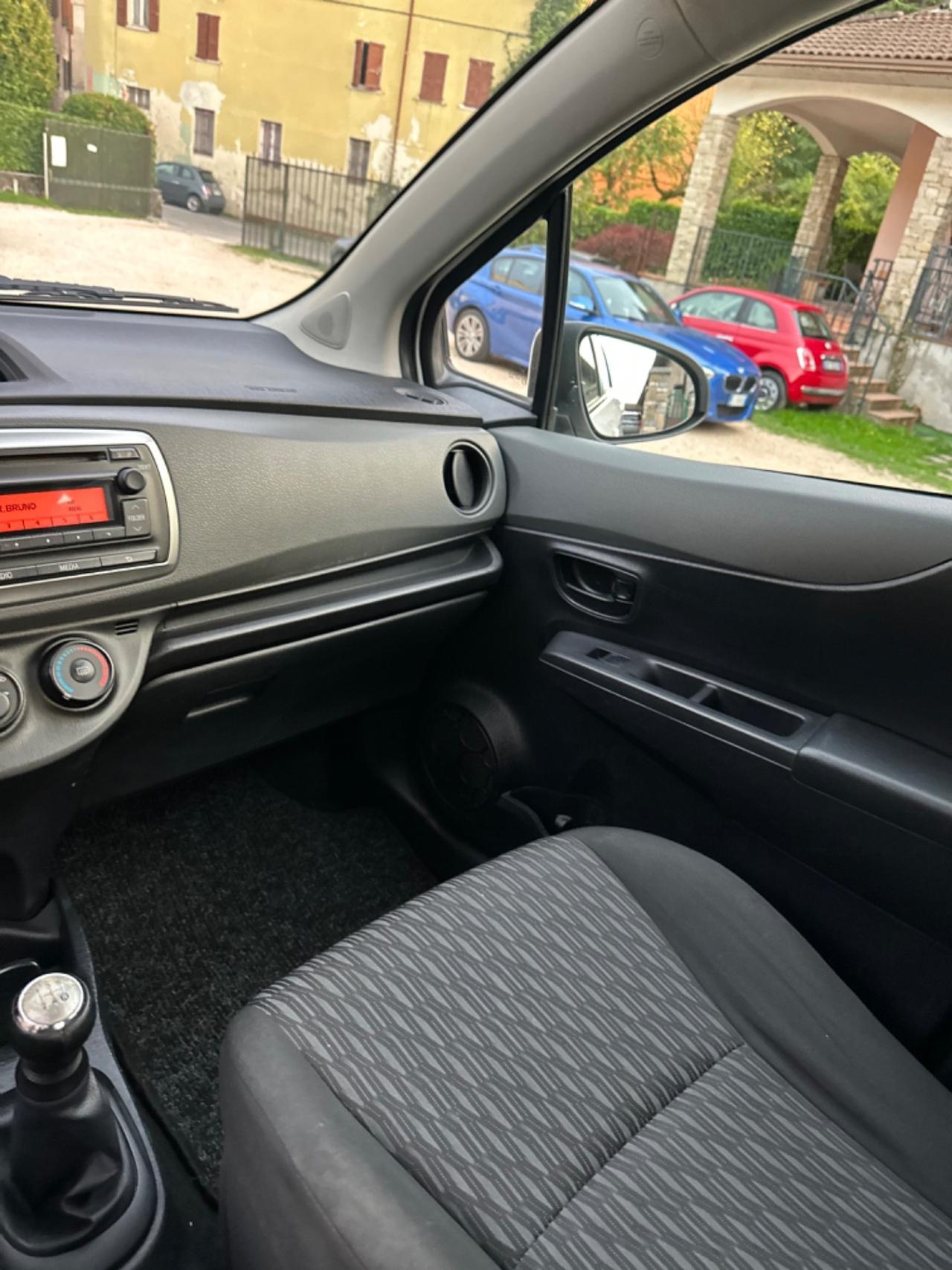 Toyota YARIS 1.0 5P NEOPAT KMCERT GARANZ UNICOPR