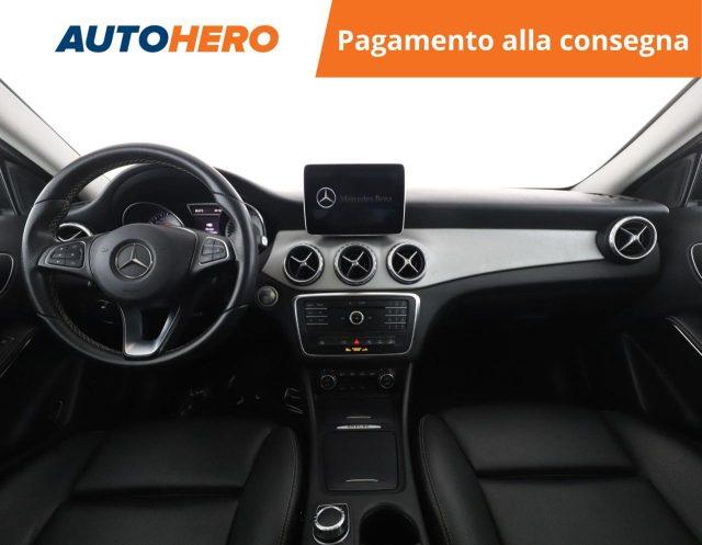 MERCEDES-BENZ GLA 200 d Automatic 4Matic Sport