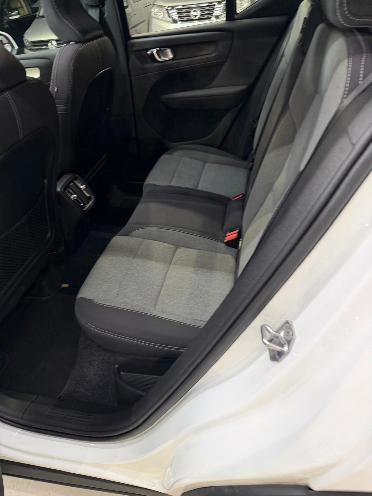 Volvo XC40 B4 AWD Geartronic R-design