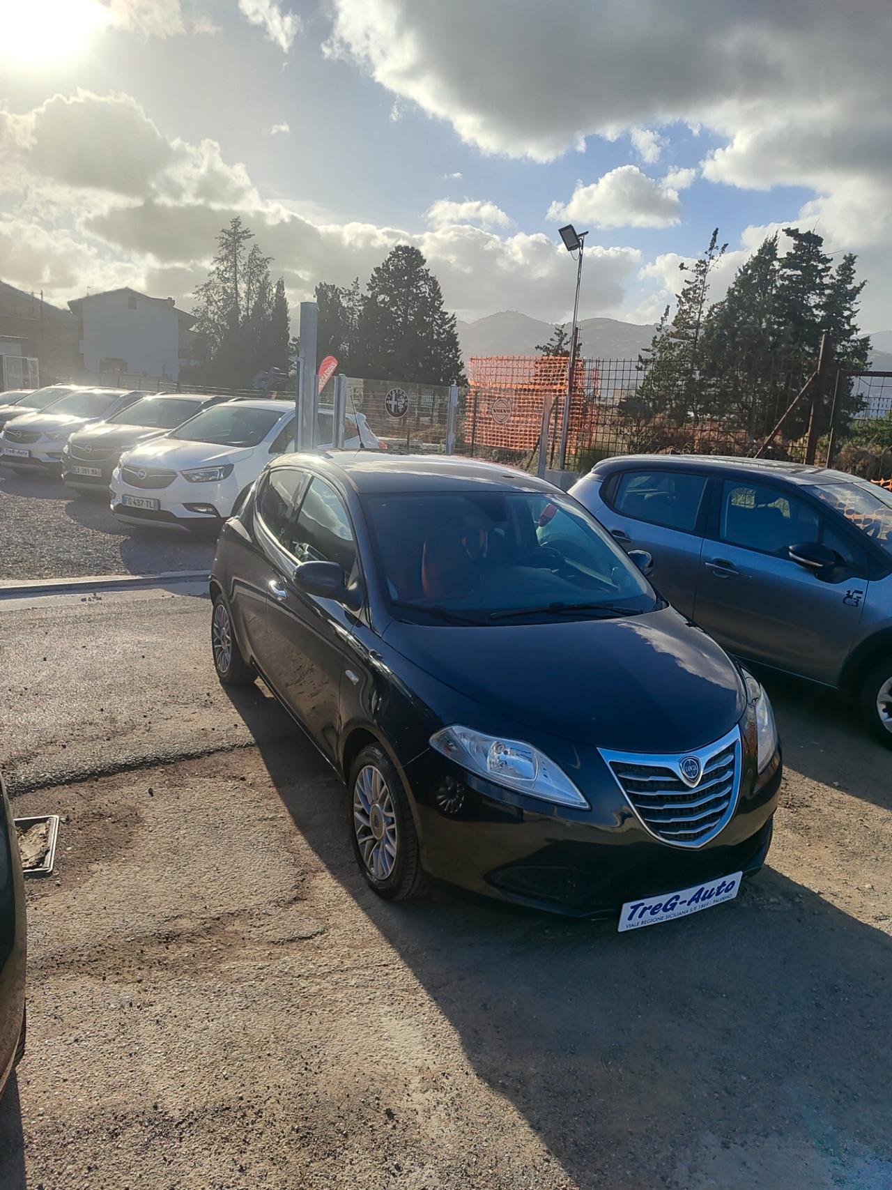 Lancia Ypsilon 1.2 69 CV 5 porte S&S Gold