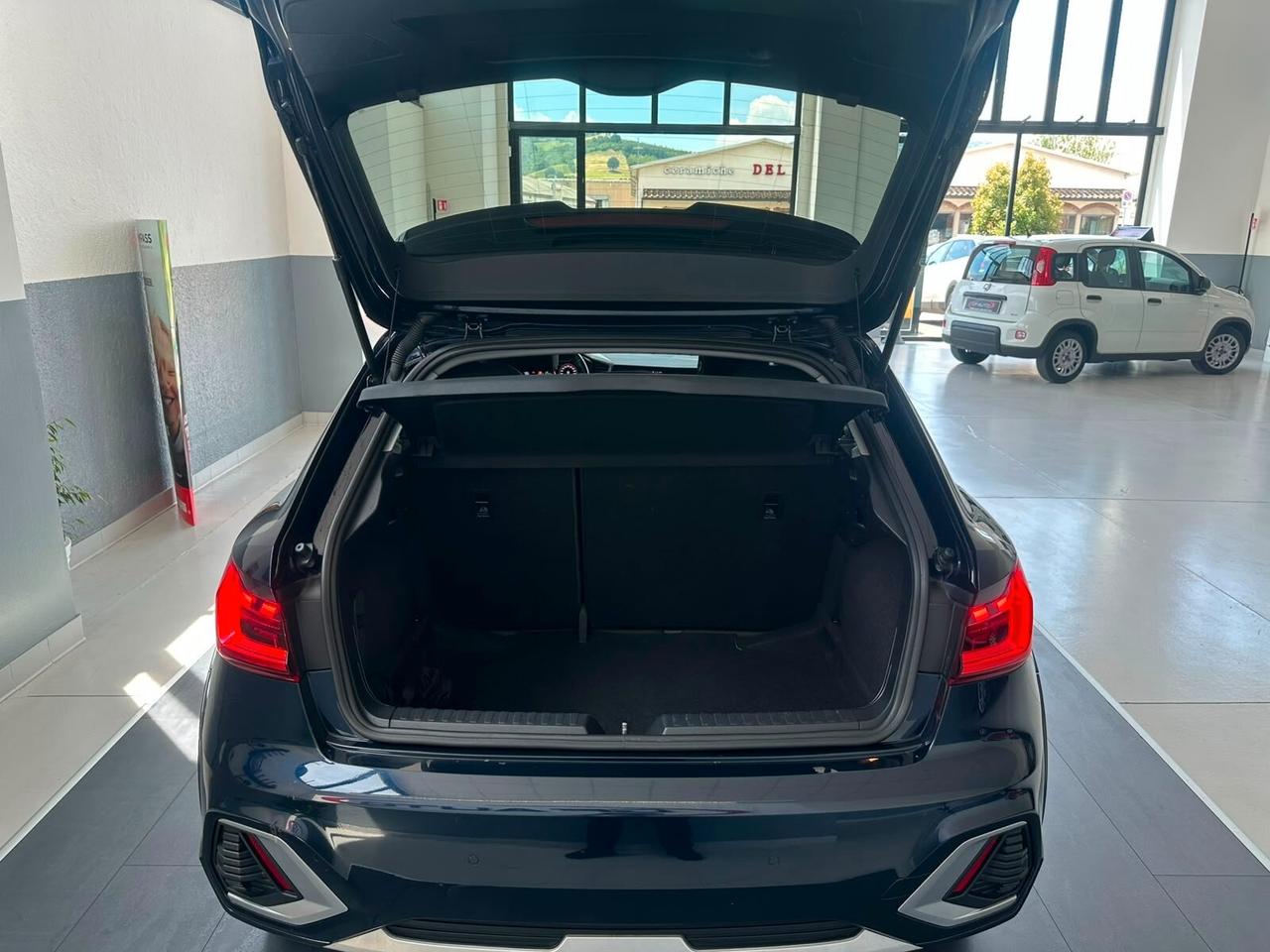 Audi A1 citycarver 30 TFSI S tronic Identity Contrast