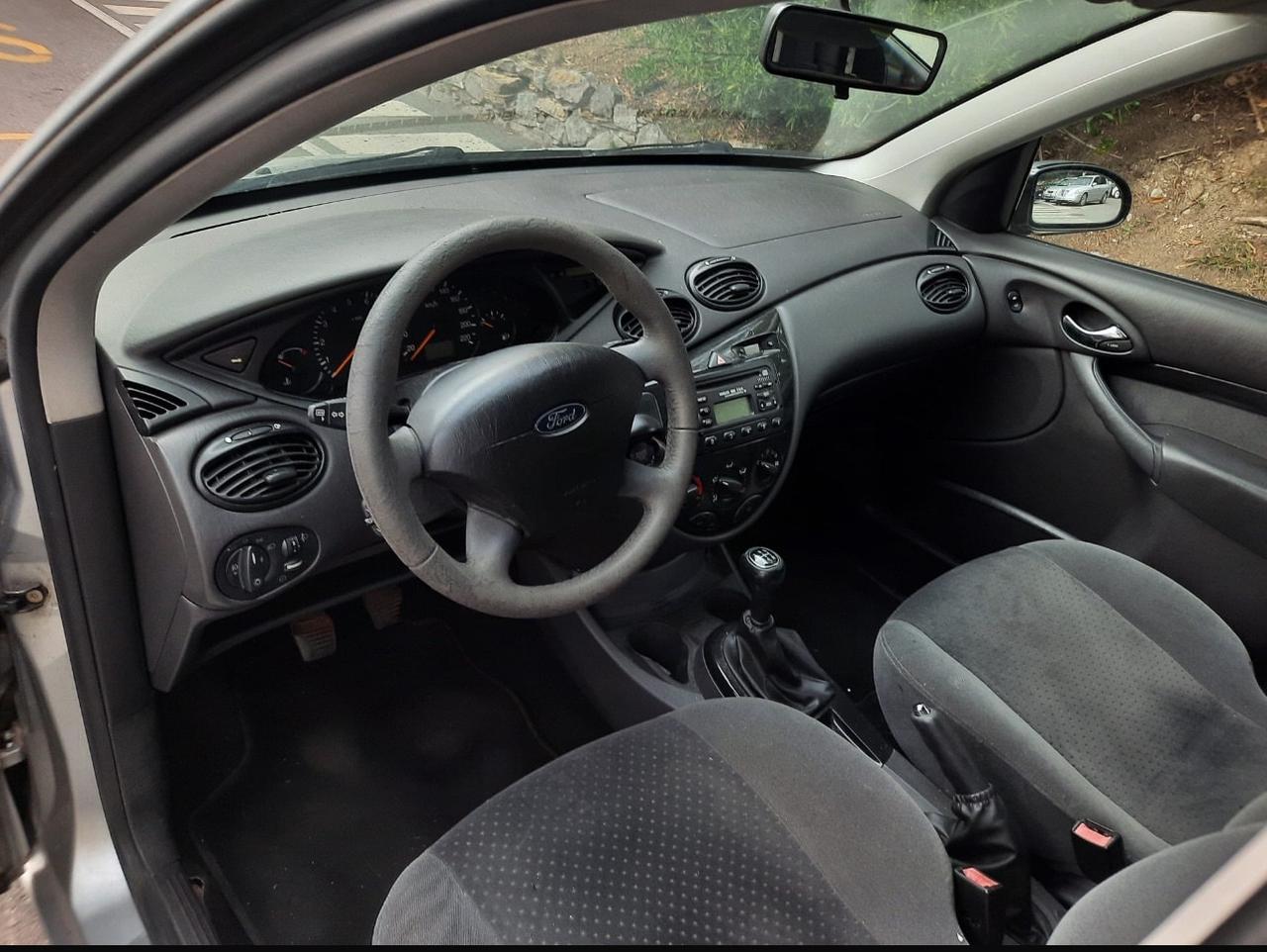 Ford Focus 1.6i 16V cat SW Ghia