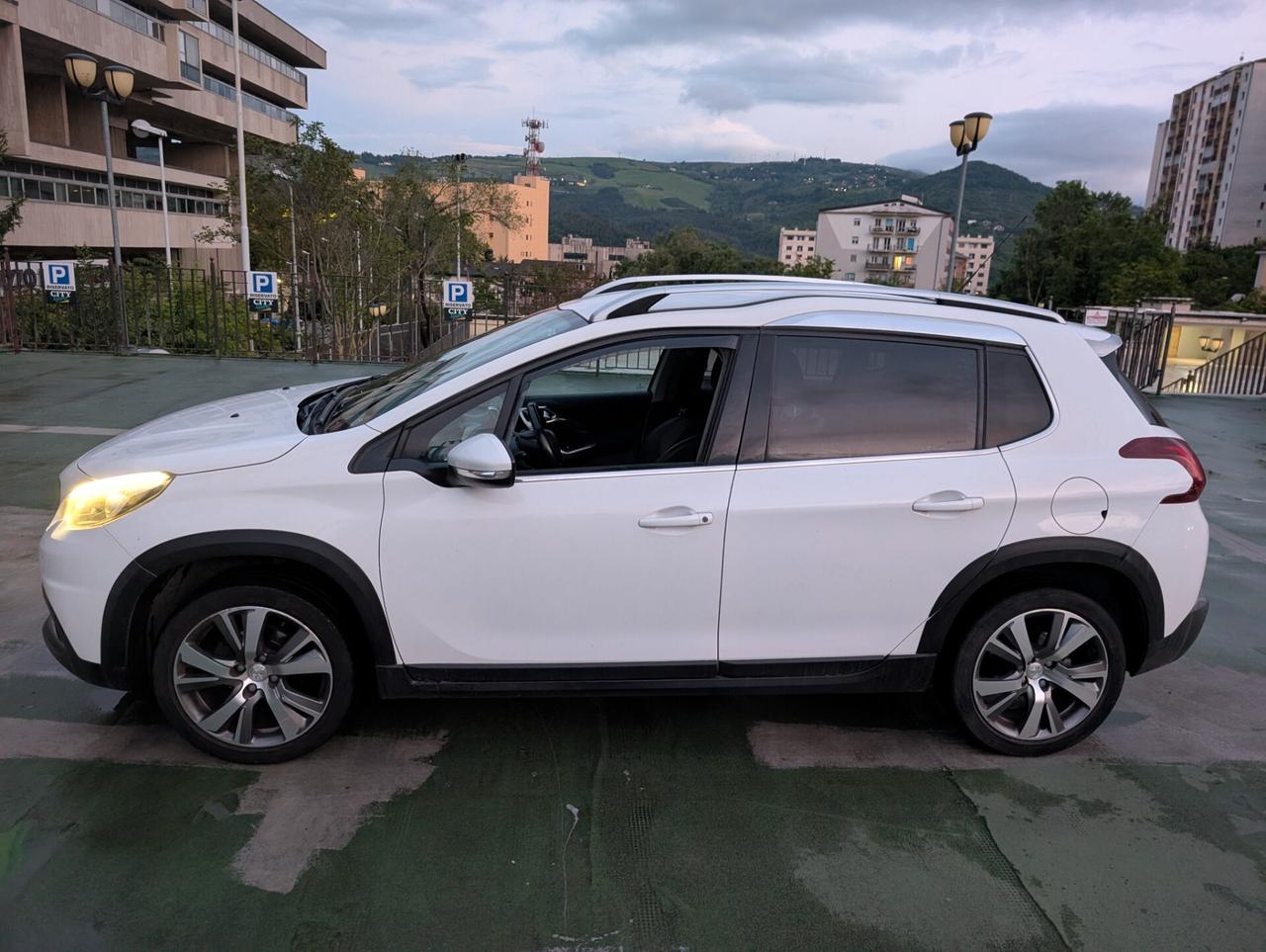 Peugeot 2008 BlueHDi 120 S&S Black Matt