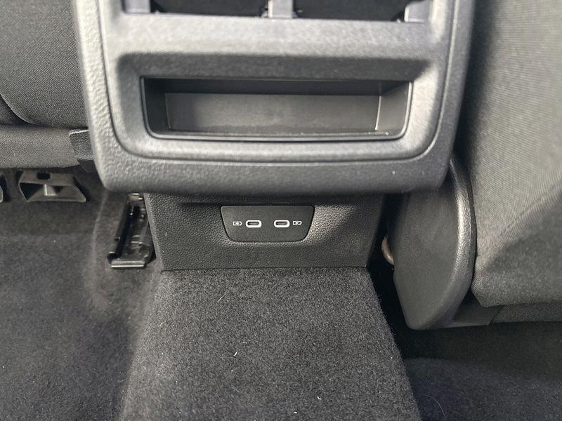 Volkswagen Golf 2.0 TDI SCR 85kW Life DSG