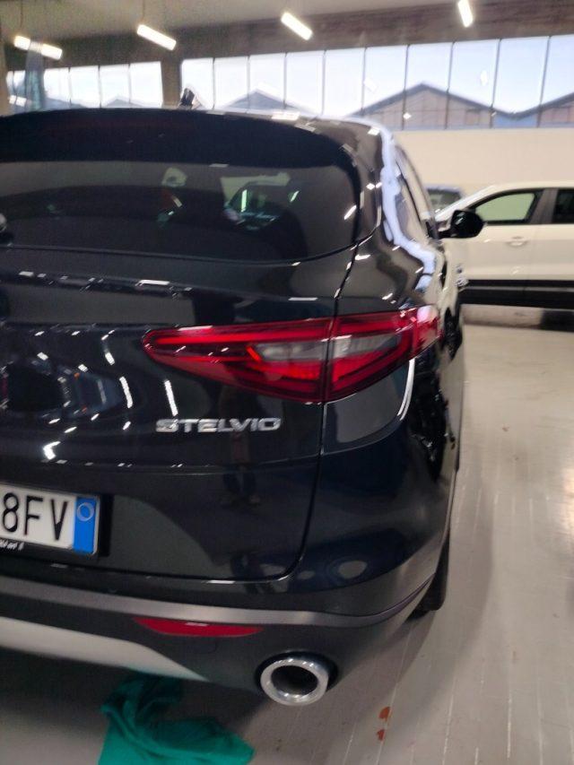 ALFA ROMEO Stelvio 2.2 Turbodiesel 160 CV AT8 RWD Rosso Edizione