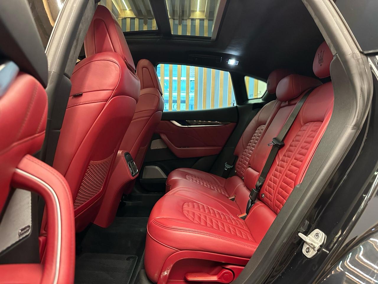 Maserati Levante V8 580 CV AWD Trofeo PARI AL NUOVO PERMUTE GARANZIA