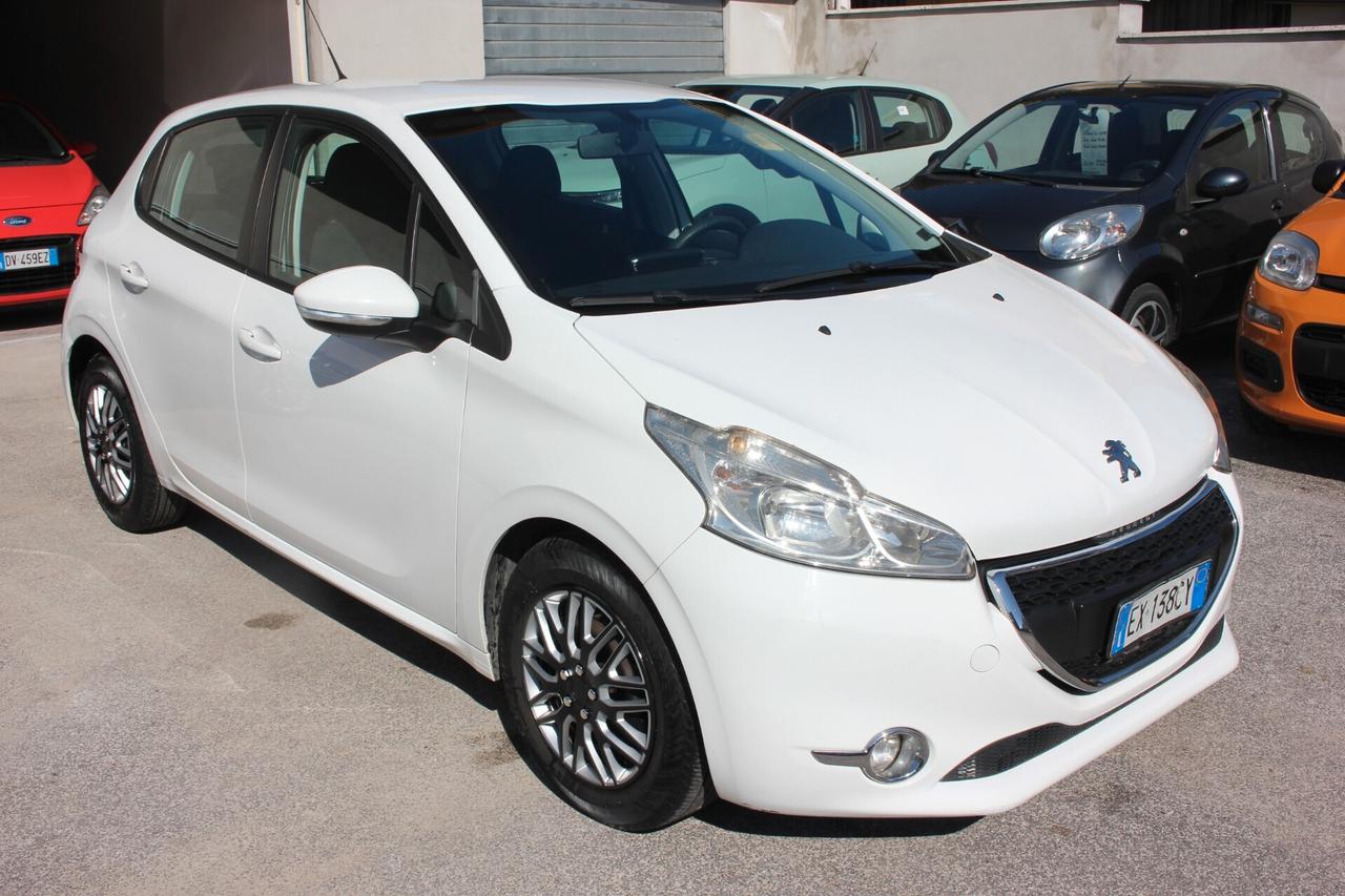 Peugeot 208 1.4 vti 95cv DISTRIBUZIONE APPENA FATTA GPL CASA OK 2034 5 PORTE GARANZIA 12 MESI