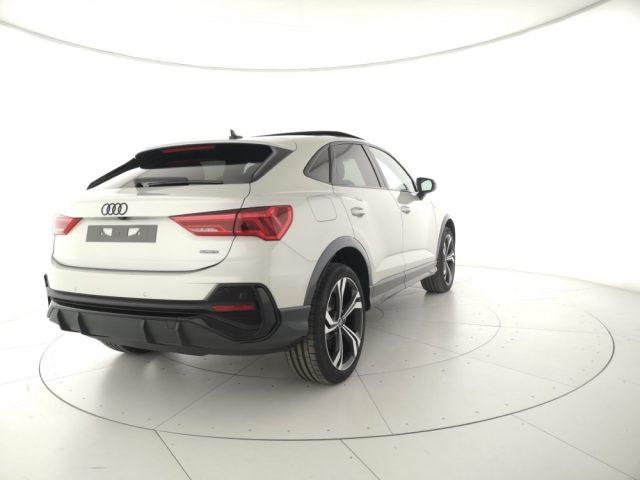AUDI Q3 Sportback 35 2.0 tdi Identity Black quattro s-tro