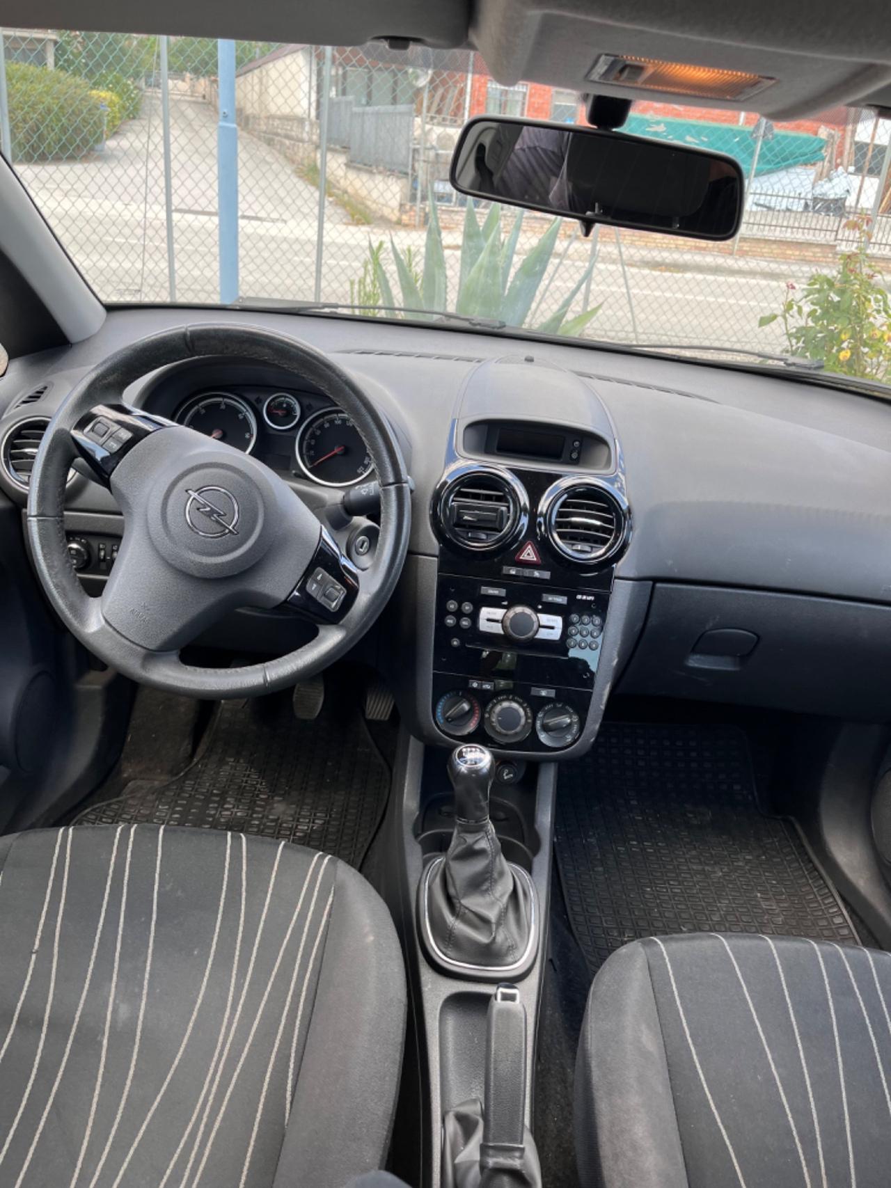 Opel Corsa 1.3 Multijet 2010 NEOPATENTATI