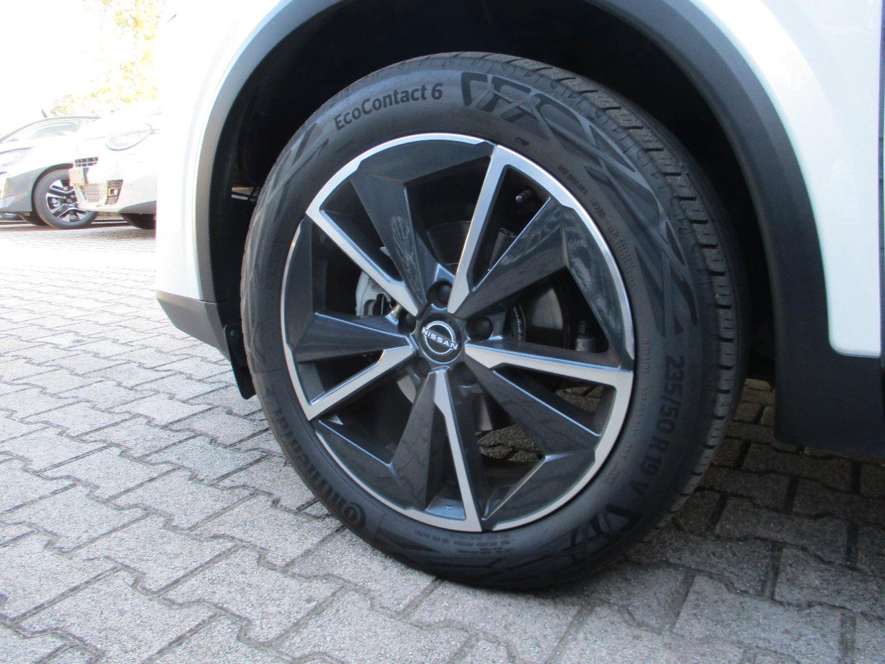 Nissan Qashqai 1.3 mhev Tekna 2wd 140cv TETTO/HeadUp/360