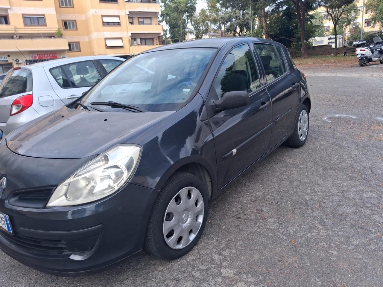 Renault Clio 1.2 16V 5 porte Confort