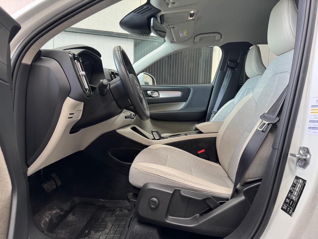 Volvo XC40 D4 AWD Geartronic Momentum