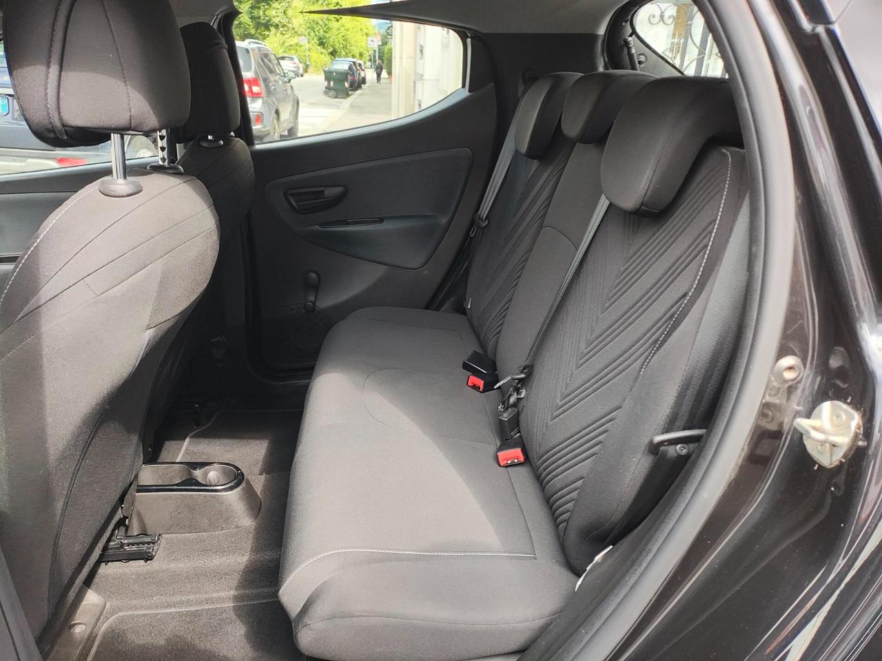 LANCIA YPSILON 1.0 HYBRID -2023