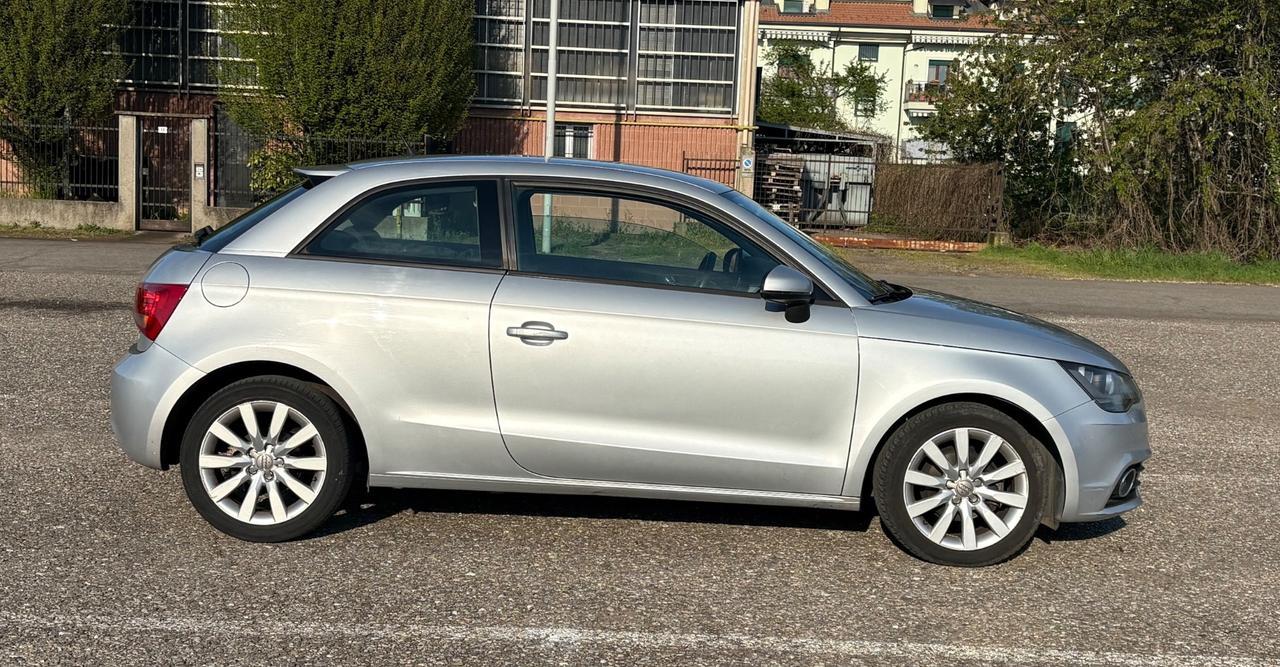 Audi A1 1.2 TFSI Ambition no limiti circolazione