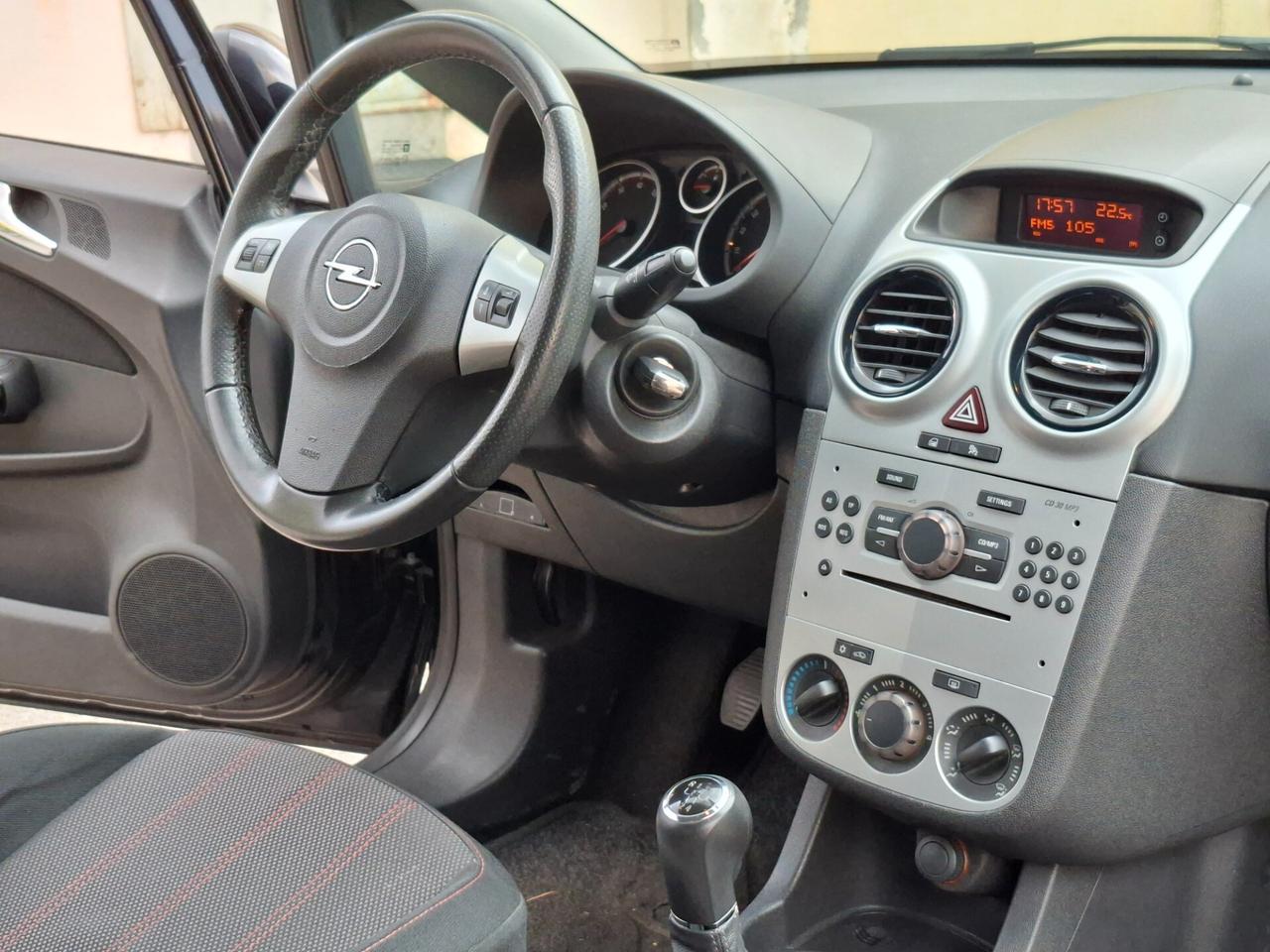 Opel Corsa 1.2 3 porte Sport