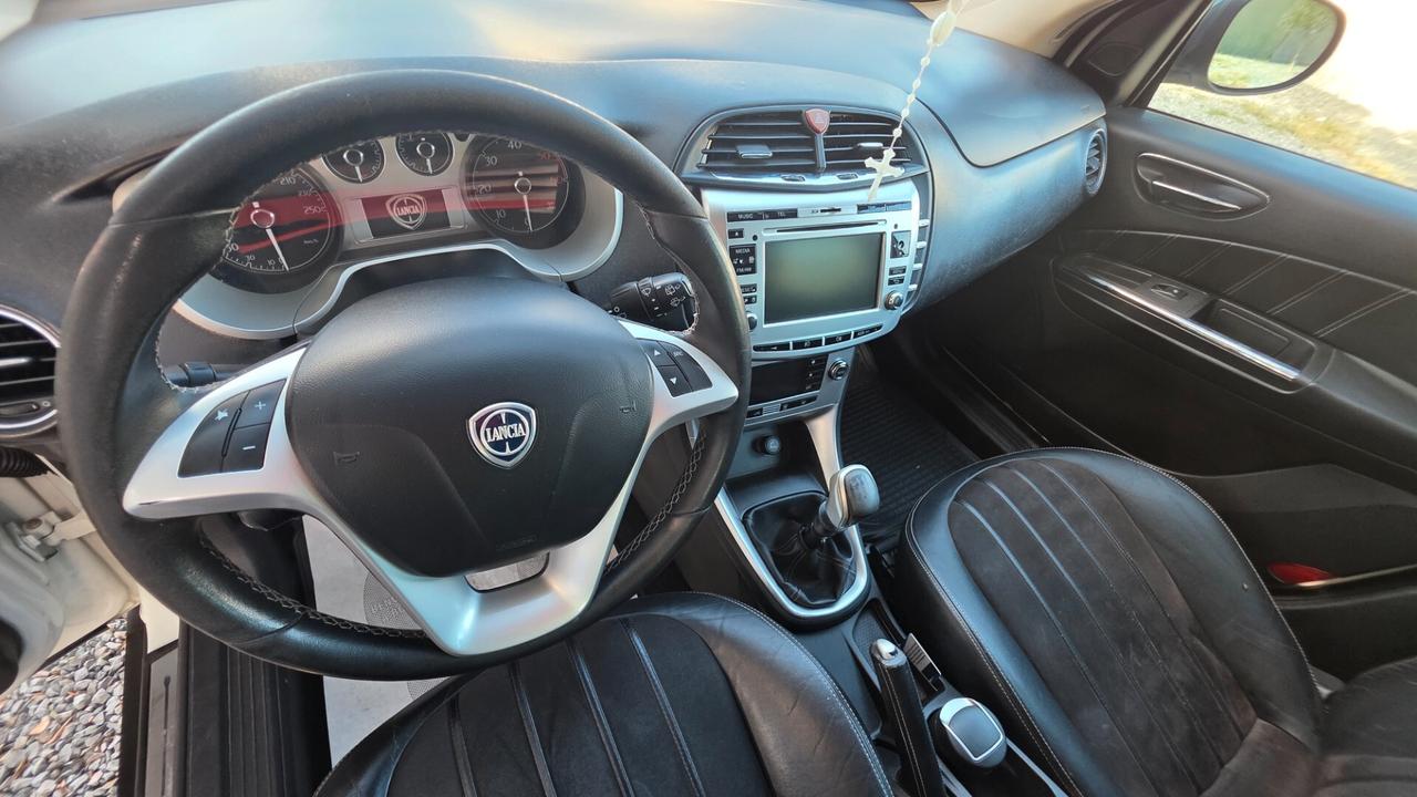 Lancia Delta 1.6 MJT DPF Argento
