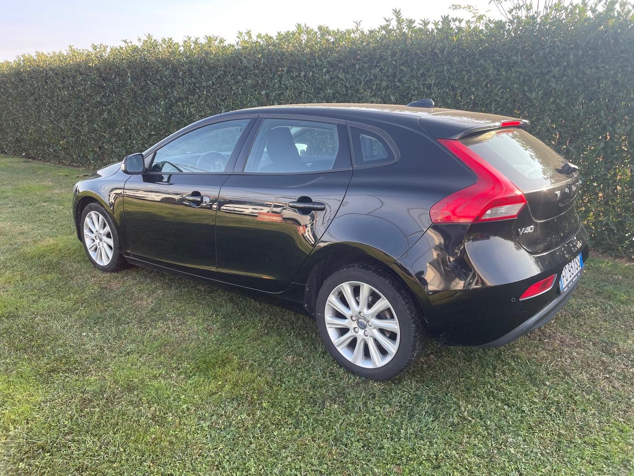 Volvo V40 2.0 D2 120cv MOMENTUM/GARANZIA 12 MESI