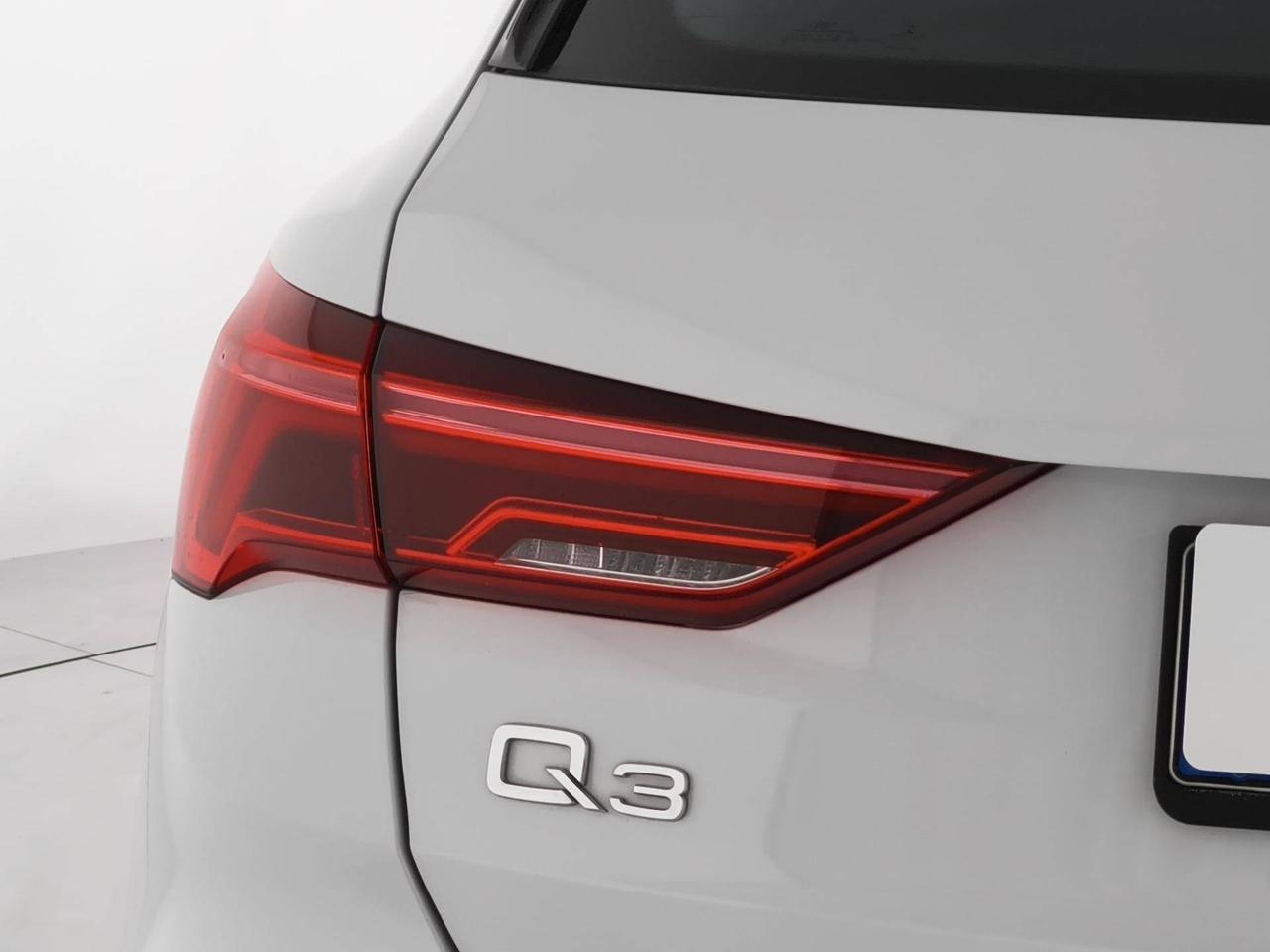 Audi Q3 35 2.0 tdi Business Advanced