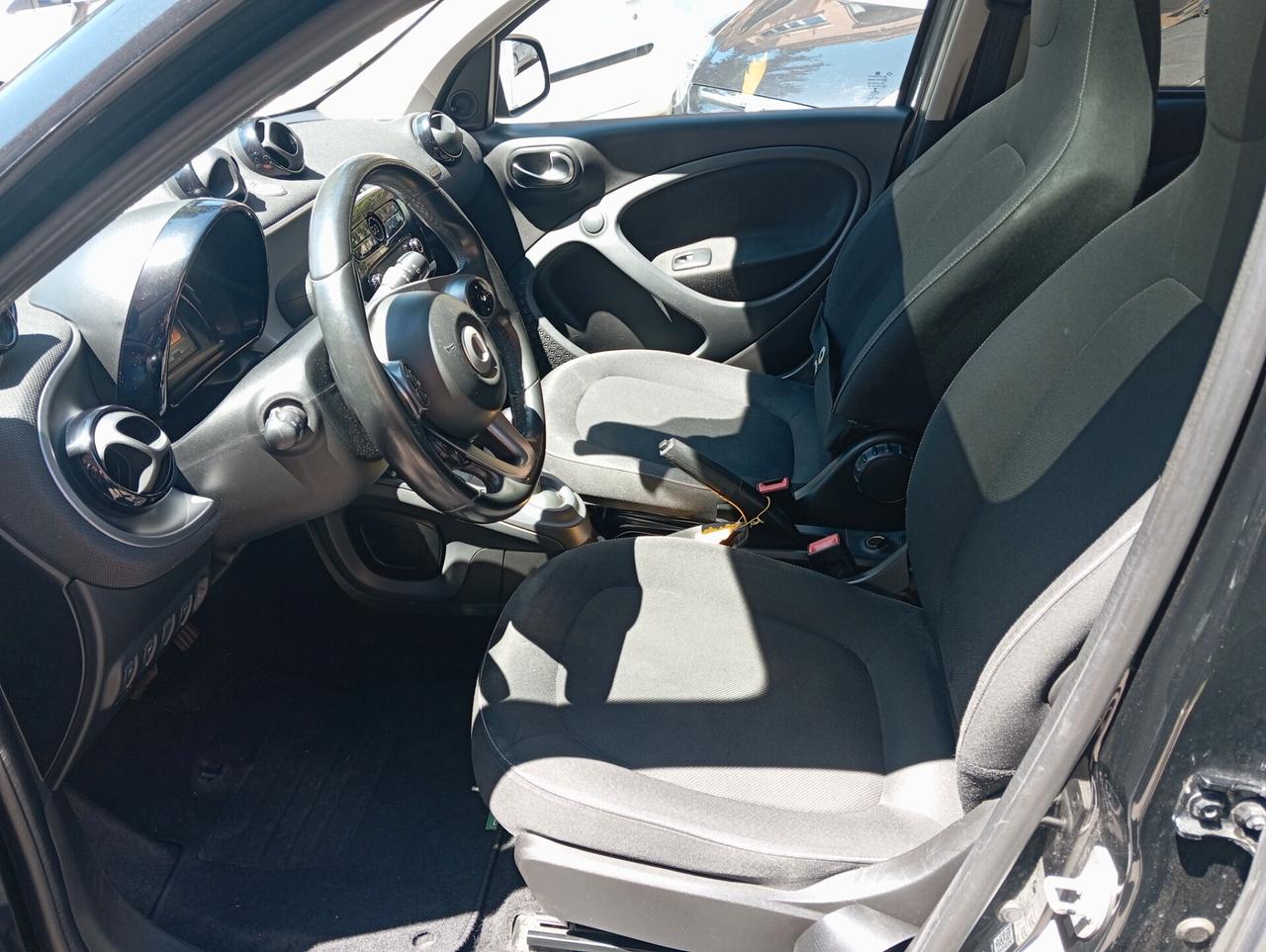 Smart ForFour 70 1.0 twinamic Passion offerta del mese