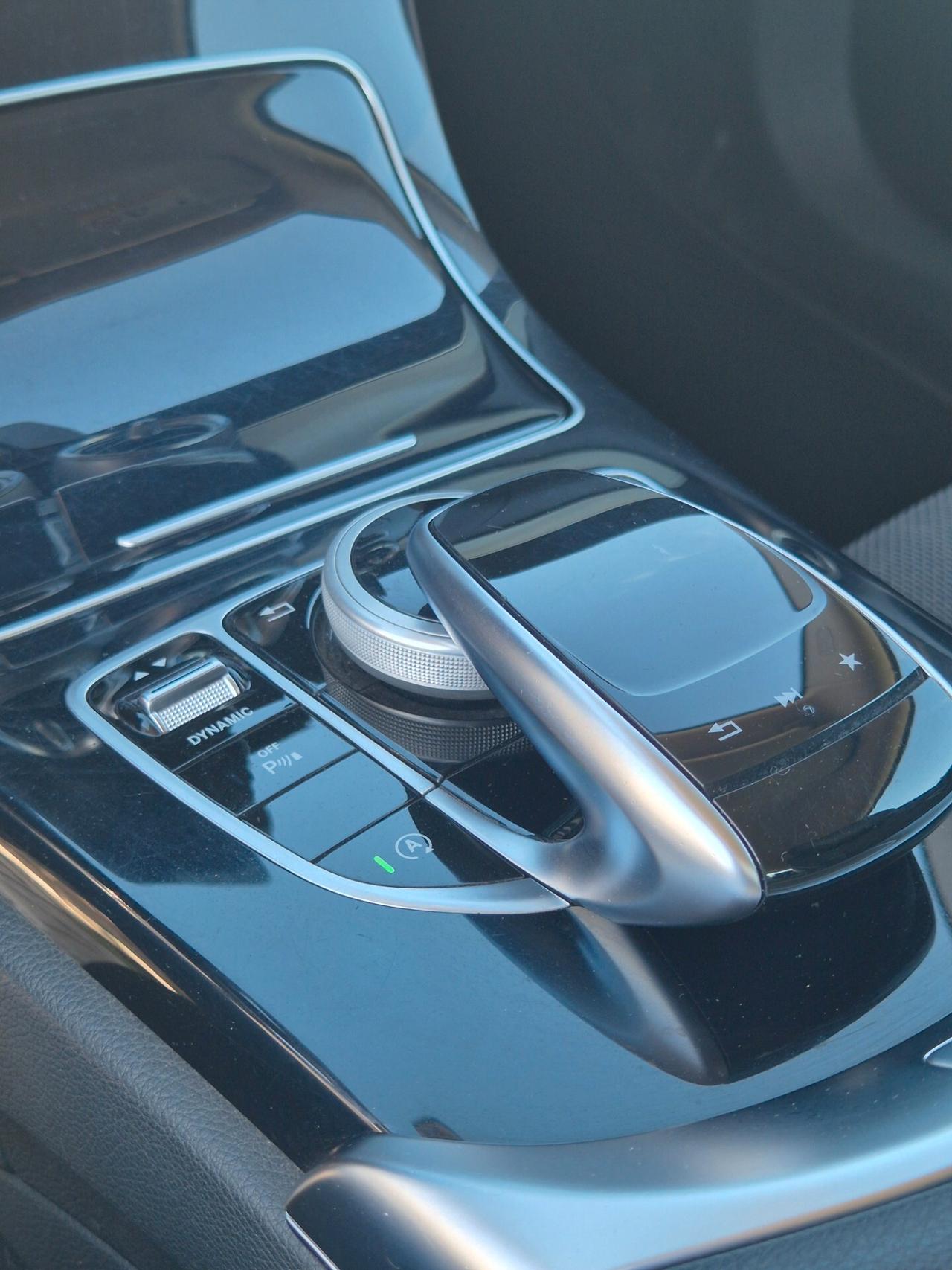 Mercedes-benz C 220 d Coupé Premium