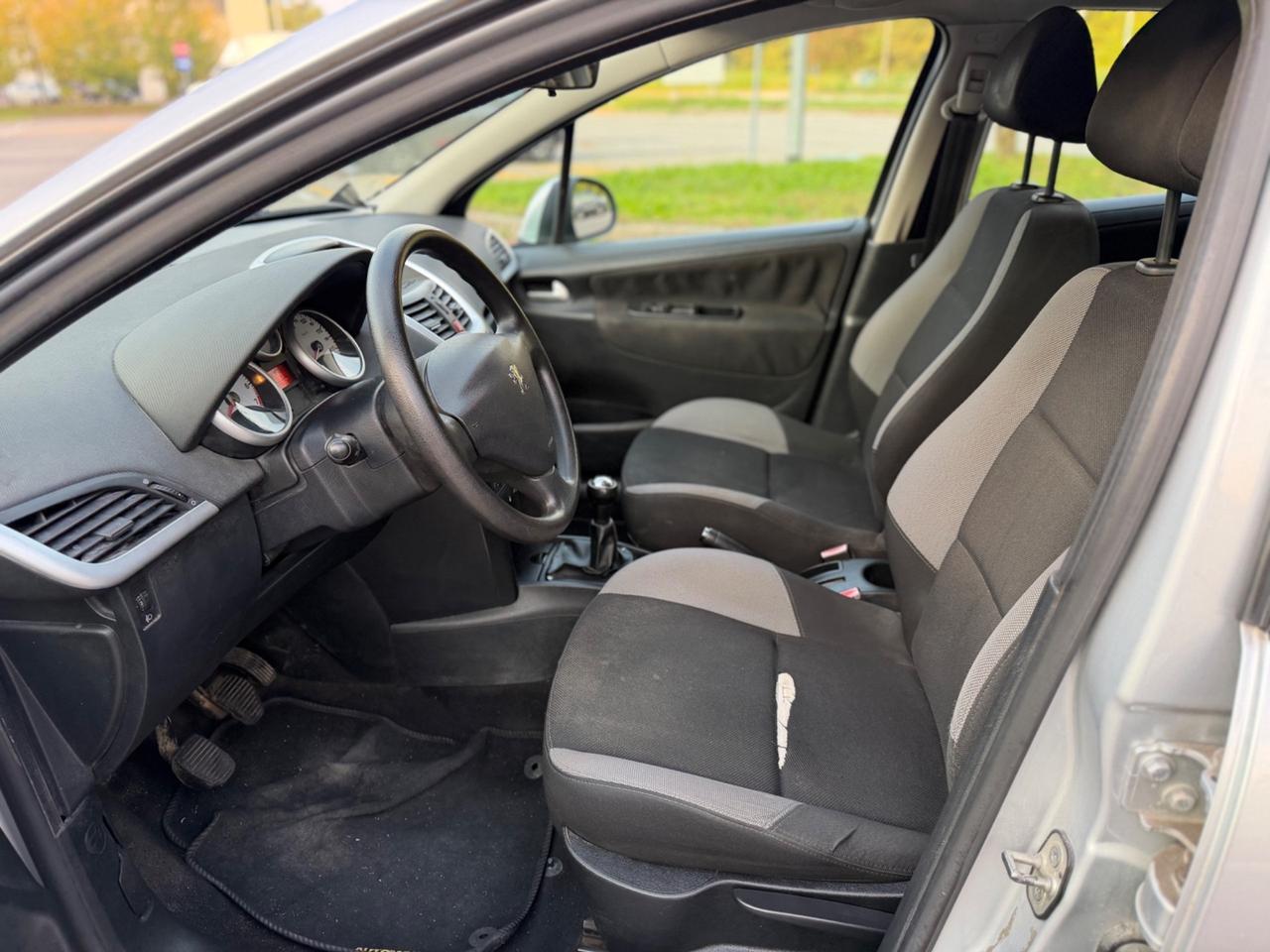 Peugeot 207 1.4 8V 75CV 5p. *Neopatentati*