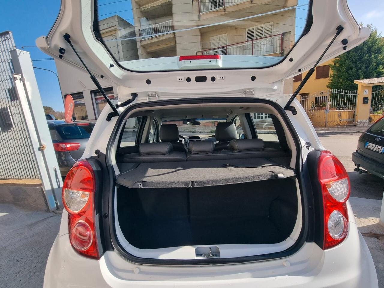 Chevrolet Spark 1.0 LT