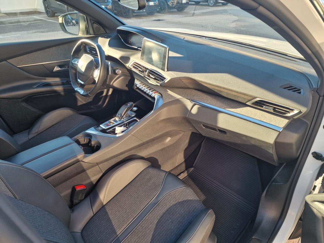 Peugeot 3008 BlueHDi 130 S&S EAT8 GT Line TETTO