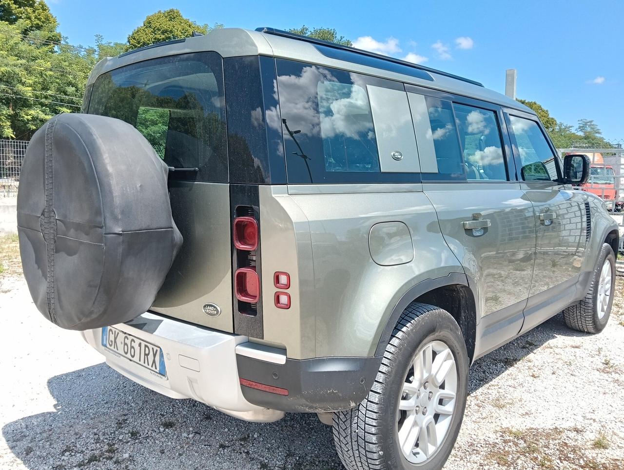 Land Rover Defender 110 3.0D I6 200 CV AWD Auto X-Dynamic SE