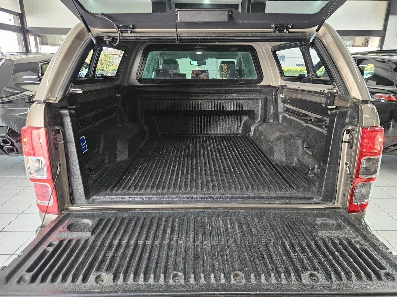 Ford Ranger VII 2022 2.0 ecoblue double cab Limited 170cv auto * PIU' IVA *