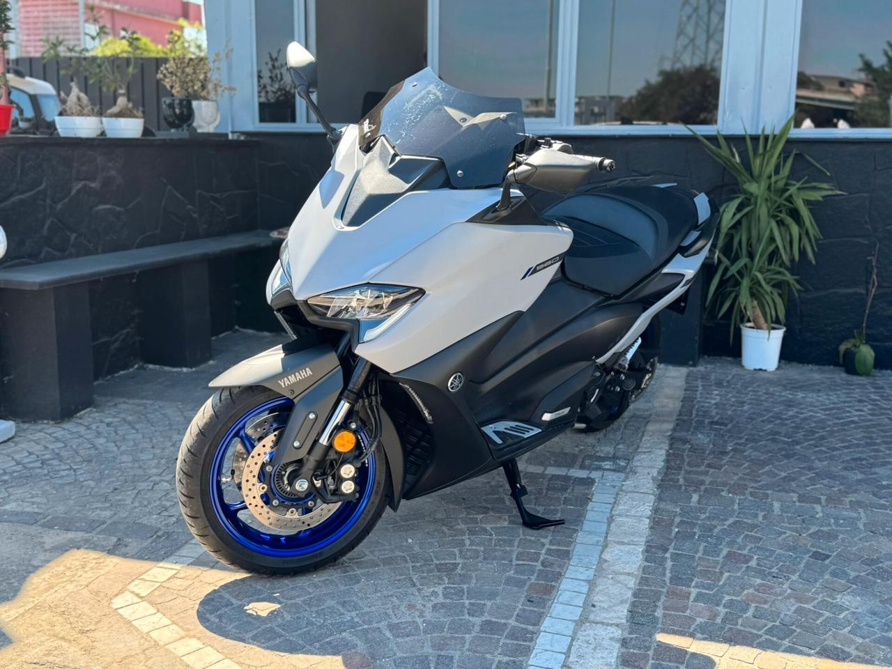 Yamaha T-Max 560