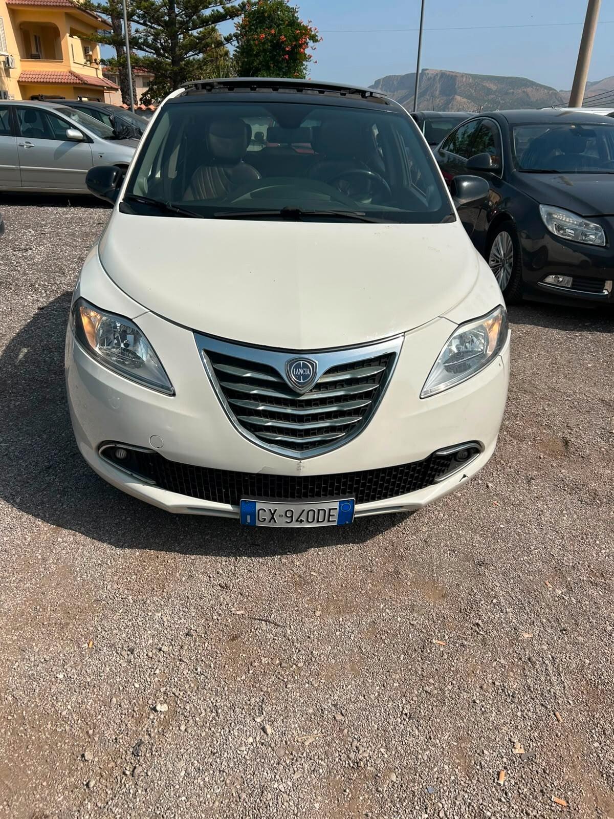 Lancia Ypsilon 1.3 MJT 16V 95 CV 5 porte S&S Silver P.S. VISTA E PIACIUTA