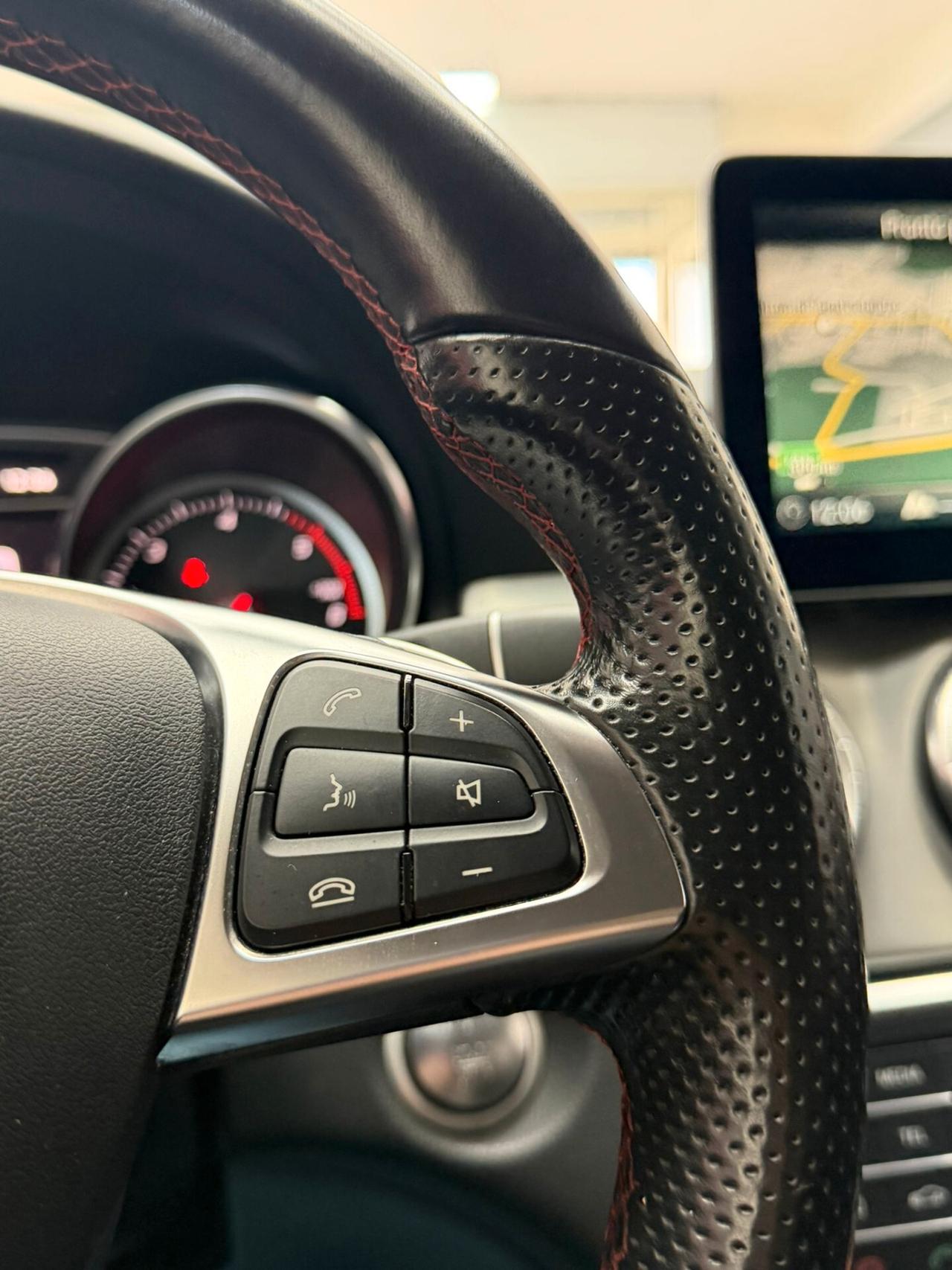 Mercedes-benz CLA 200 d 4Matic Automatic Business