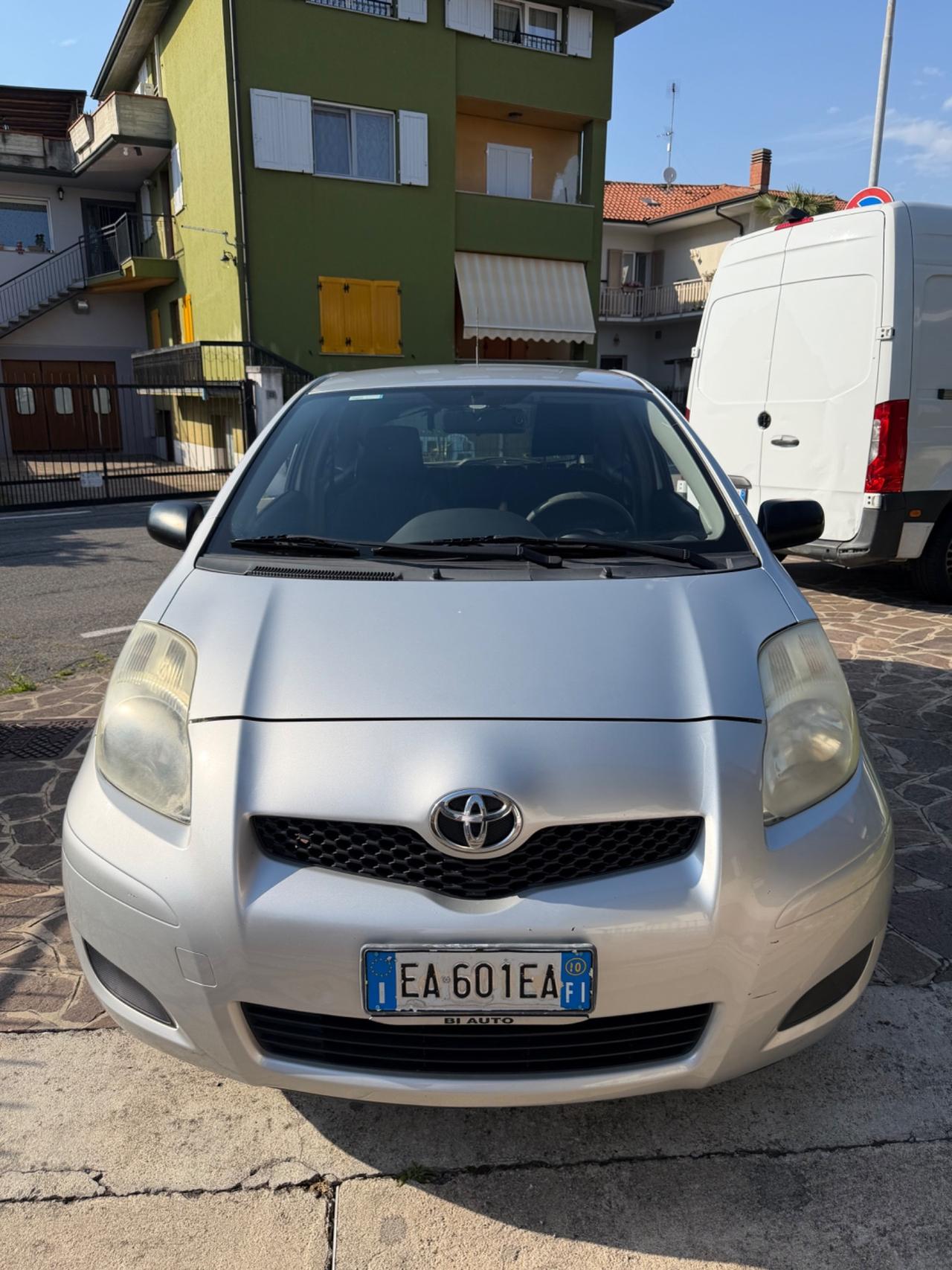 Toyota Yaris 1.0 3 porte