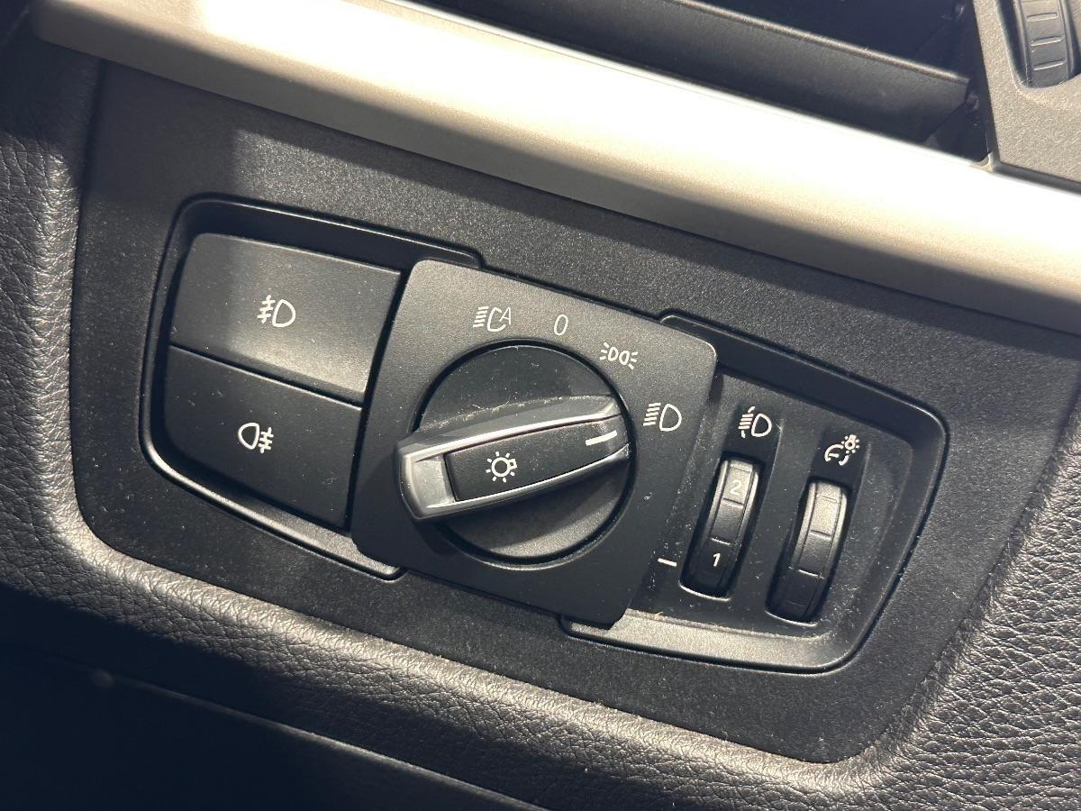 BMW - Serie 3 Touring - 320d Touring Luxury