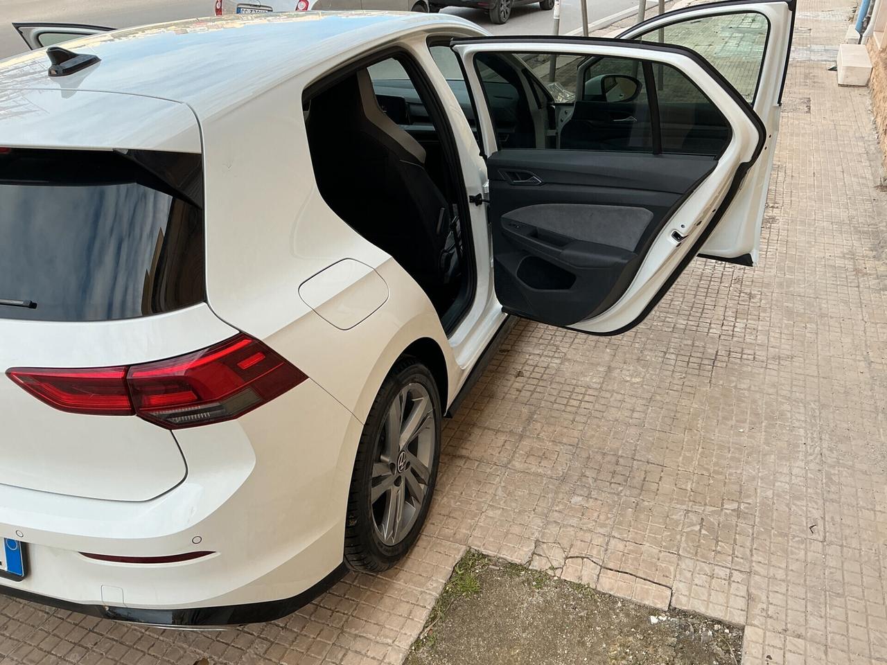 Volkswagen Golf 1.5 TSI 150 CV EVO ACT R-Line