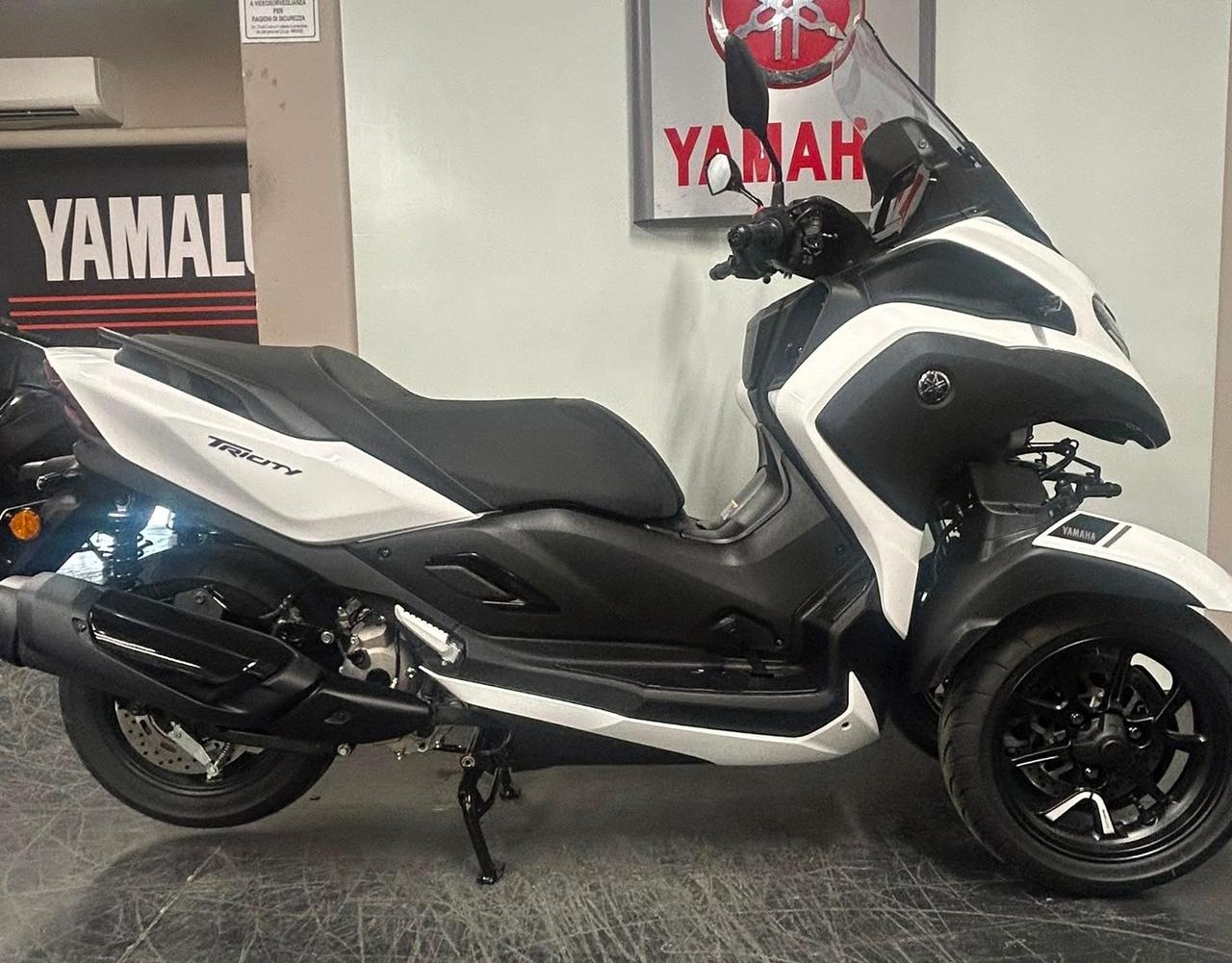 Yamaha Tricity 300 Airbag