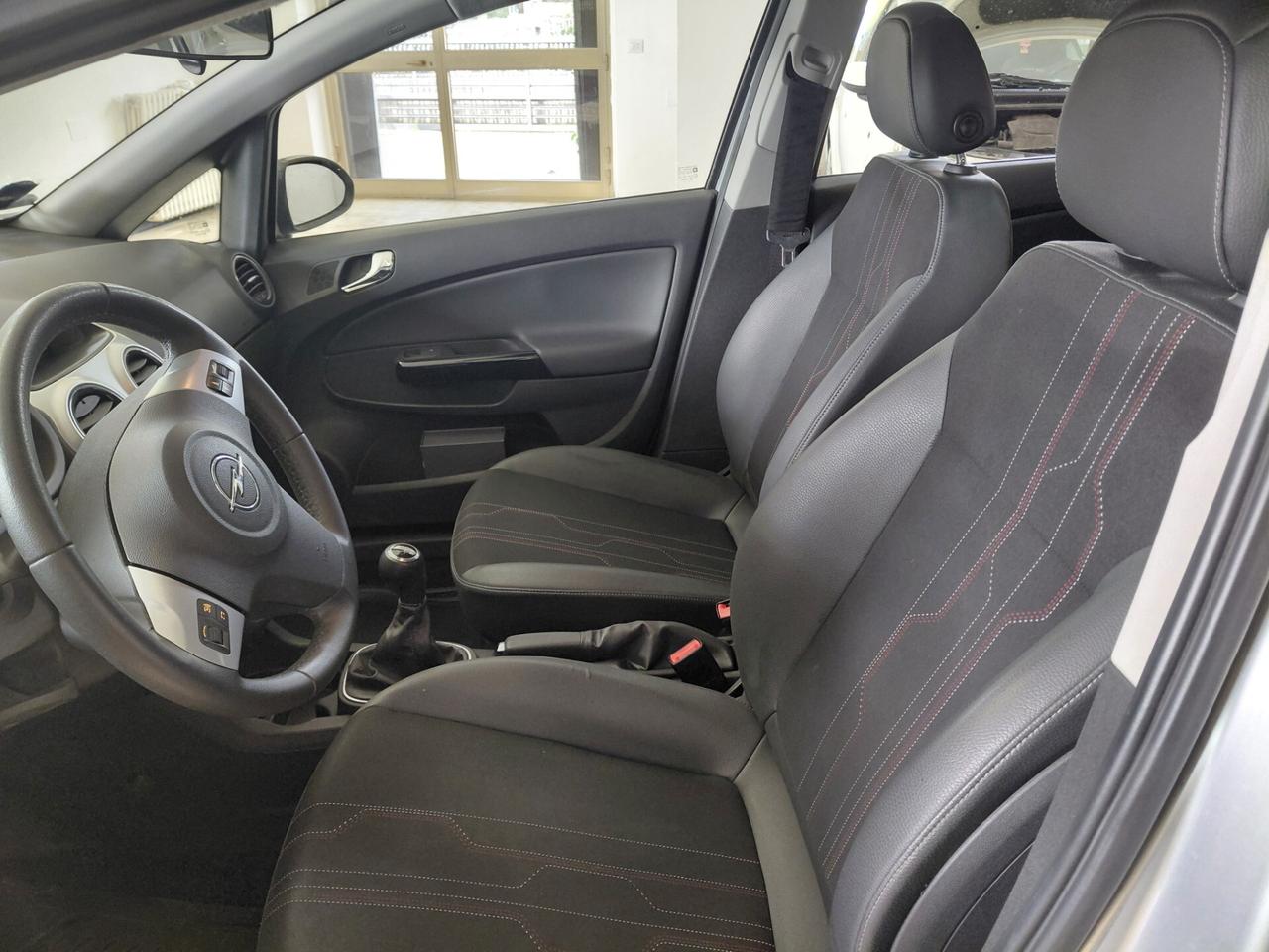 OPEL CORSA ANNO 2012 BZ GPL ADATTA NEOPATENTATI KM 100 MILA