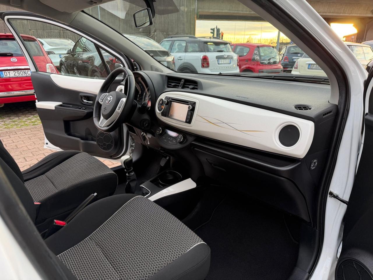 Toyota Yaris 1.3 5 porte OK NEOPATENTATI