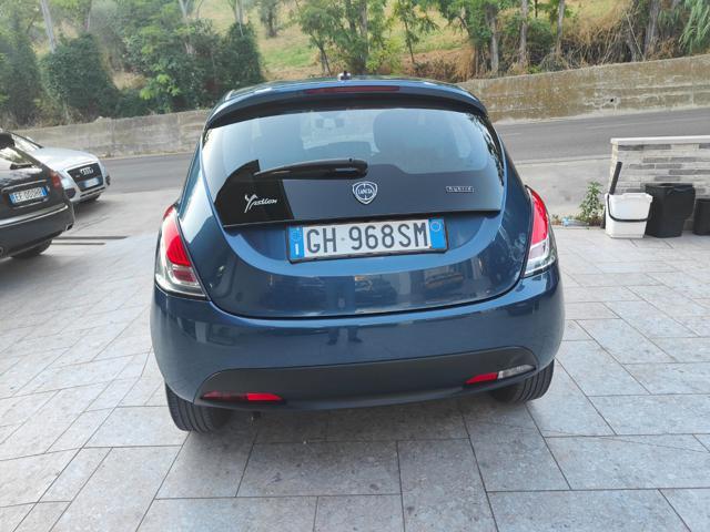LANCIA Ypsilon 1.0 FireFly 5 porte S&S Hybrid Ecochic Silver